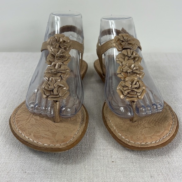 BOC Born Concepts Leather Sandals Women's Size 8 Tan Floral Thong Buckle Closure - Picture 6 of 13